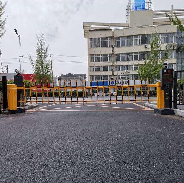 撫順望花稅務(wù)局道閘車牌識別伸縮門系統(tǒng)安裝現(xiàn)場